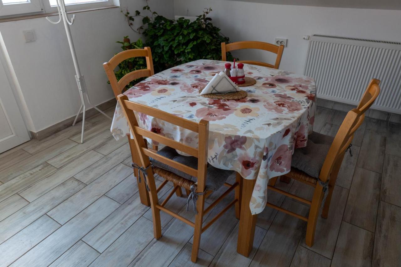 Studio Apartmani "Stimac" Garesnica Eksteriør billede